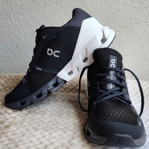 On running cloudflyer 4 shoes